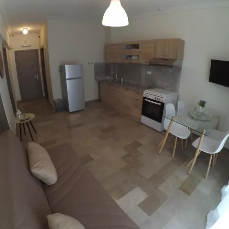 Chrysafenia & Leandros Downtown * Kavala