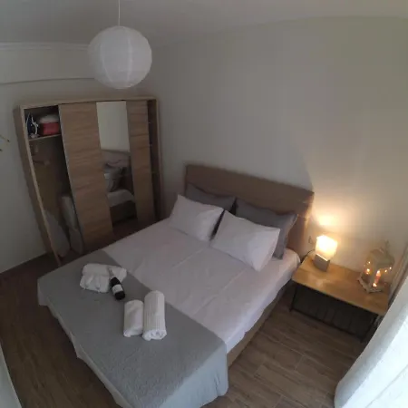 Chrysafenia & Leandros Downtown Apartamento Cavala